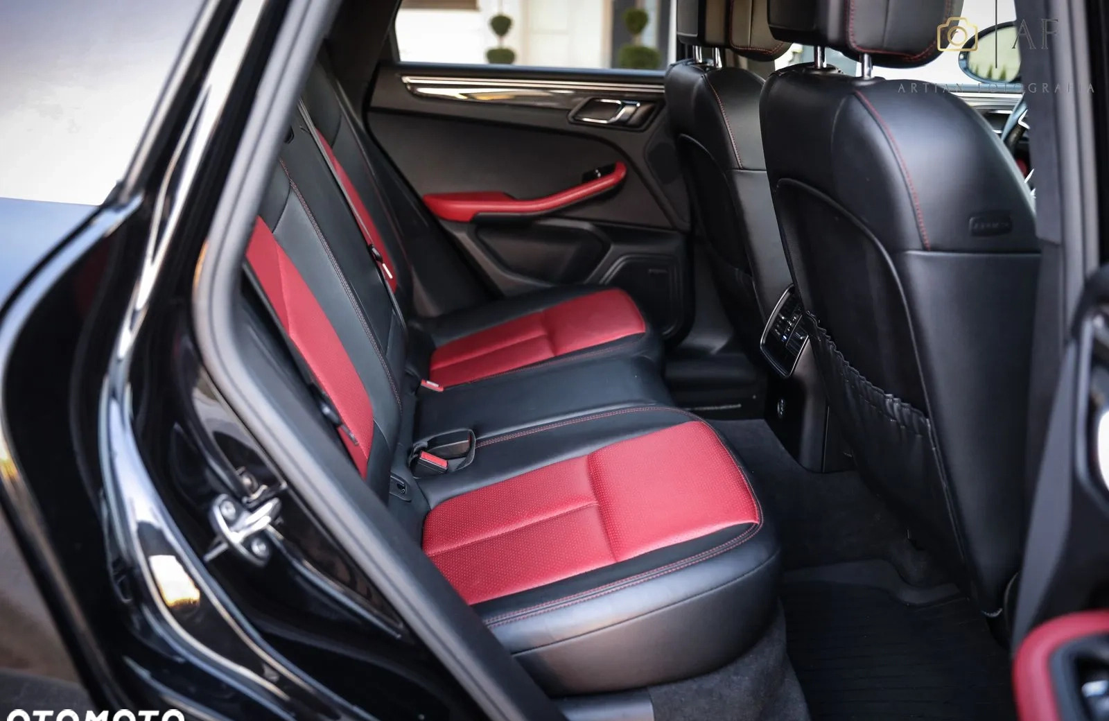 Porsche Macan cena 159900 przebieg: 189000, rok produkcji 2016 z Radom małe 781